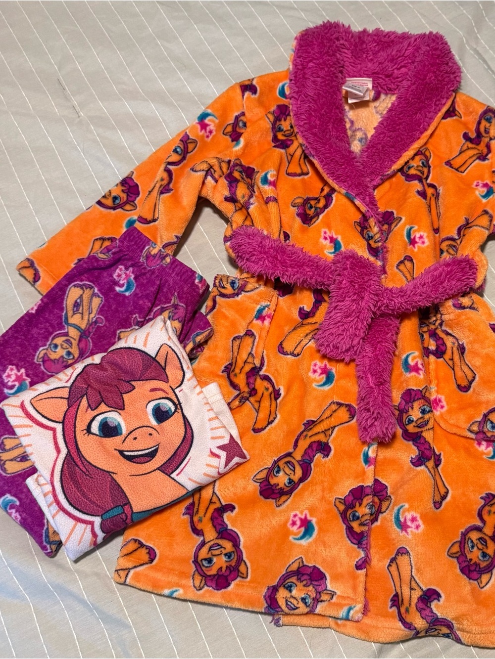 My little Pony sleep set with matching Robe- Size 4T